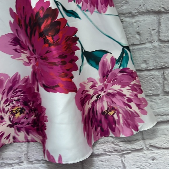 Girls floral pink and white dressy dress - Picture 2 of 8